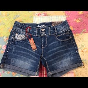 Amethyst Jean Shorts Size 7